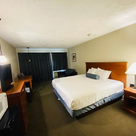 Fleetwood Inn Suites Cheboygan Εξωτερικό φωτογραφία