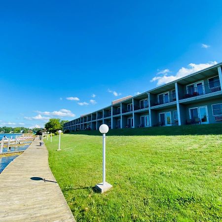 Fleetwood Inn Suites Cheboygan Εξωτερικό φωτογραφία