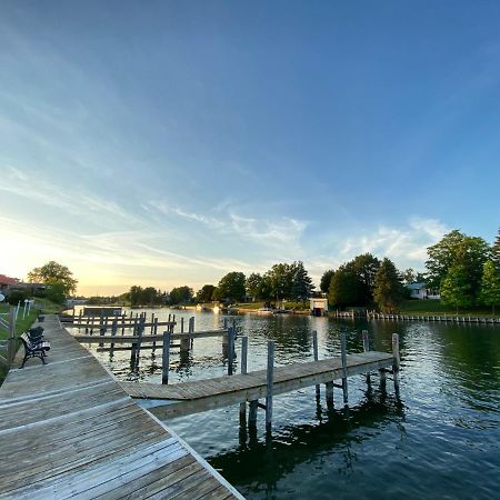 Fleetwood Inn Suites Cheboygan Εξωτερικό φωτογραφία