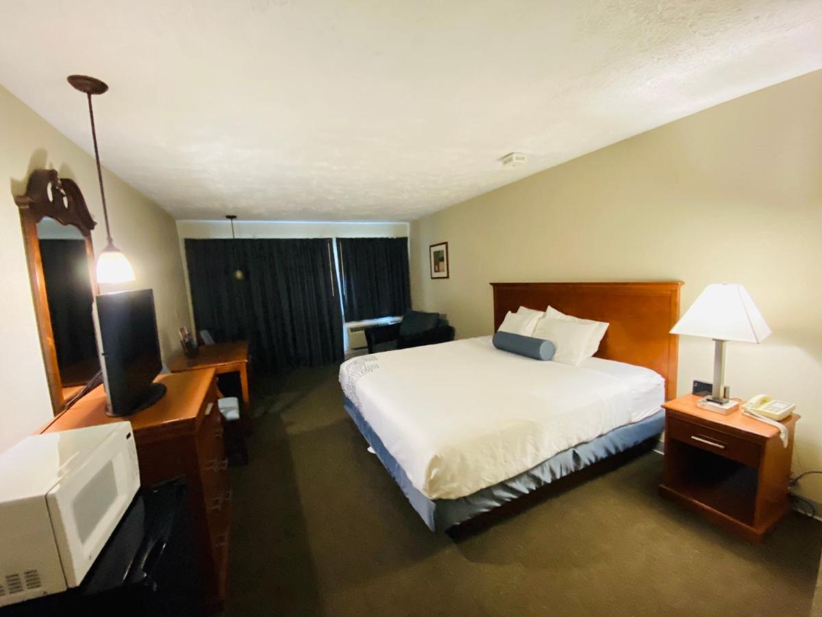 Fleetwood Inn Suites Cheboygan Εξωτερικό φωτογραφία