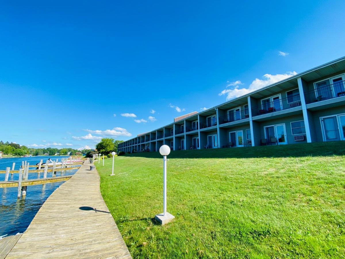 Fleetwood Inn Suites Cheboygan Εξωτερικό φωτογραφία