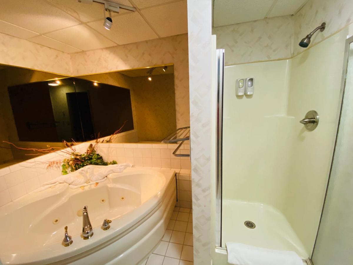 Fleetwood Inn Suites Cheboygan Εξωτερικό φωτογραφία