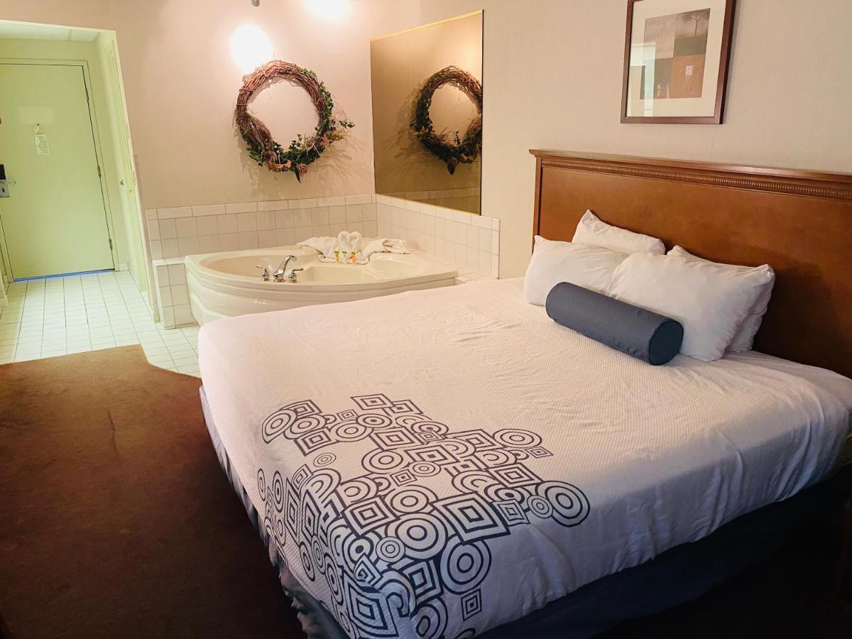 Fleetwood Inn Suites Cheboygan Εξωτερικό φωτογραφία