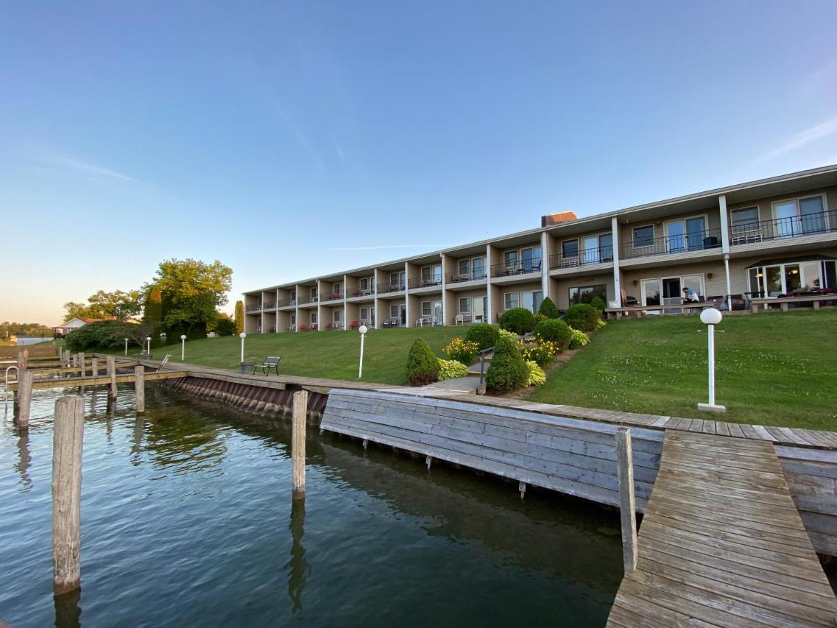 Fleetwood Inn Suites Cheboygan Εξωτερικό φωτογραφία