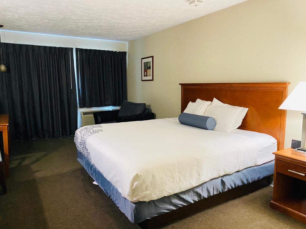 Fleetwood Inn Suites Cheboygan Εξωτερικό φωτογραφία