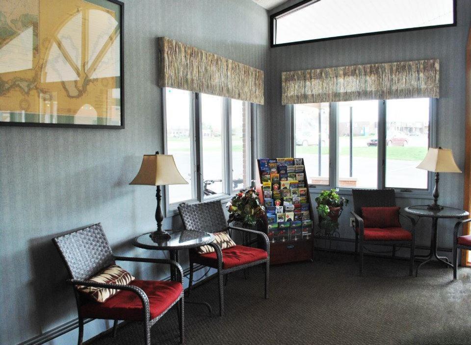 Fleetwood Inn Suites Cheboygan Εξωτερικό φωτογραφία
