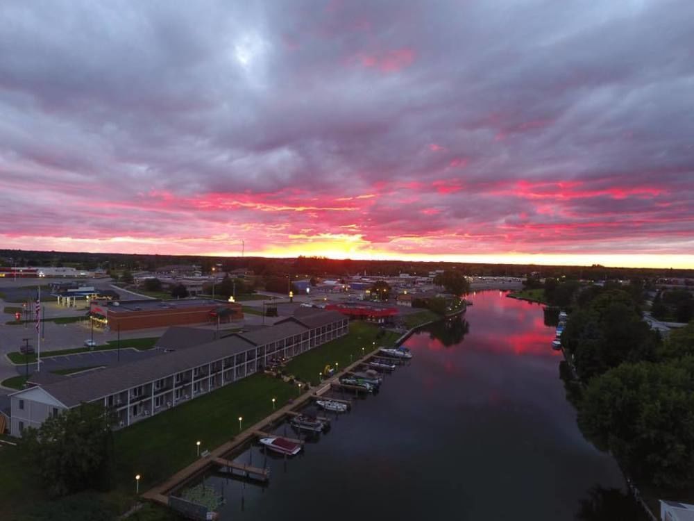 Fleetwood Inn Suites Cheboygan Εξωτερικό φωτογραφία